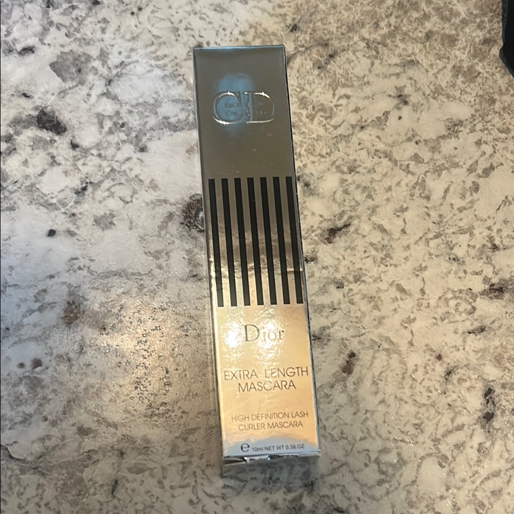Dior Extra Length High Definition Lash Curler Mascara